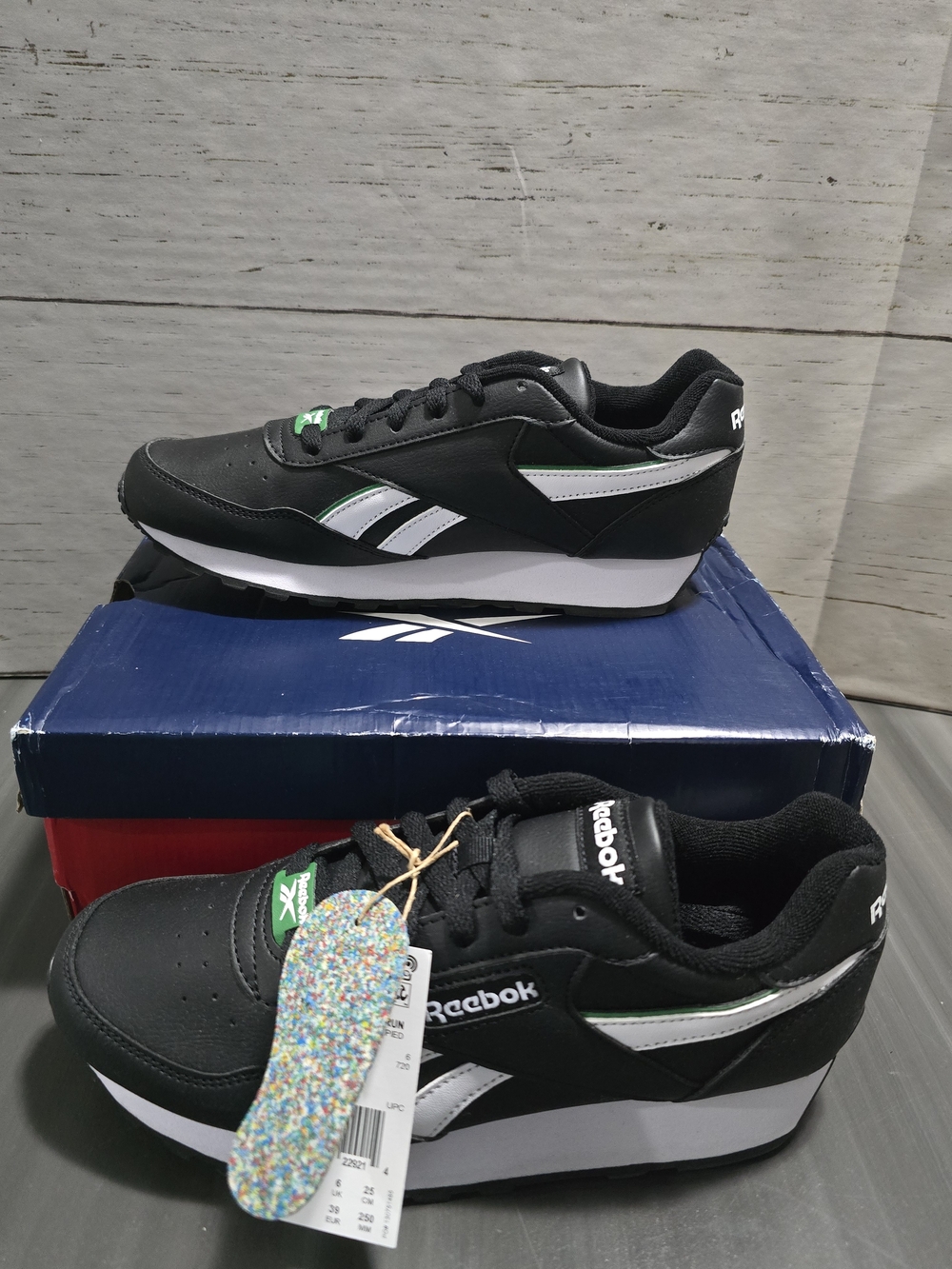 Reebok Rewind Run Classics Men's Black  White Green Sneakers NWT
